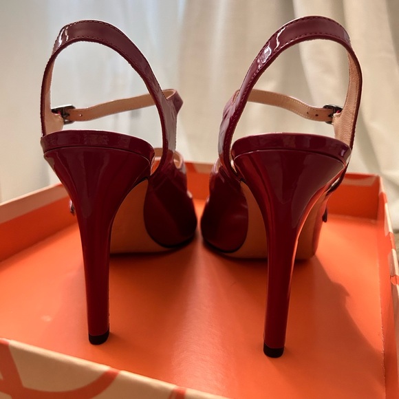 These shoes are too cute to be on display like Toy Story characters. No refunds. - Picture 3 of 13